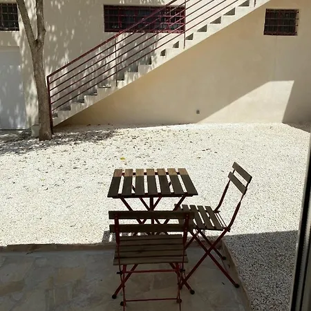 Апартаменты La Maison D'antonin 2 Ним