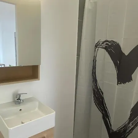 La Maison D'antonin 2 아파트 님