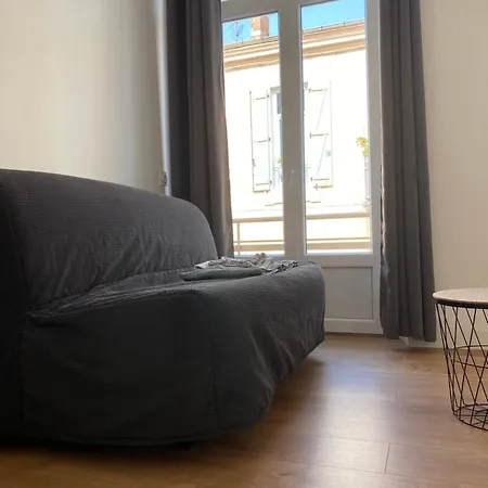 아파트 La Maison D'antonin 2