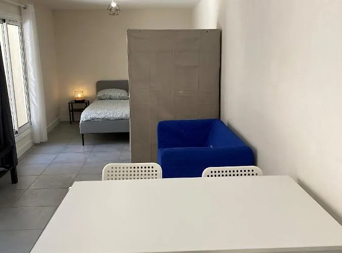 La Maison D'antonin 2 * Nimes